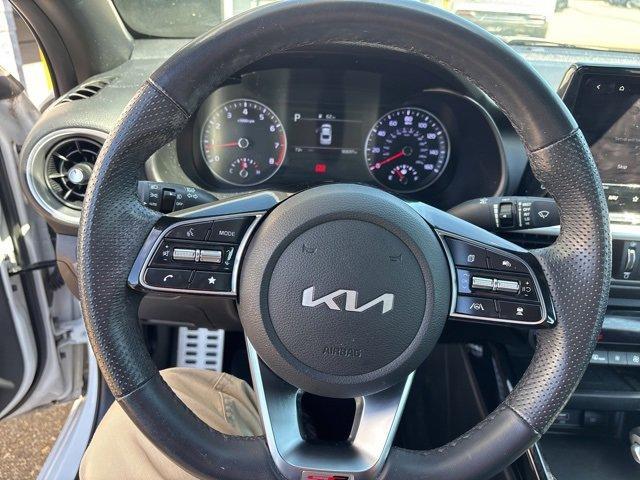 Photo of 2022 White Kia Forte