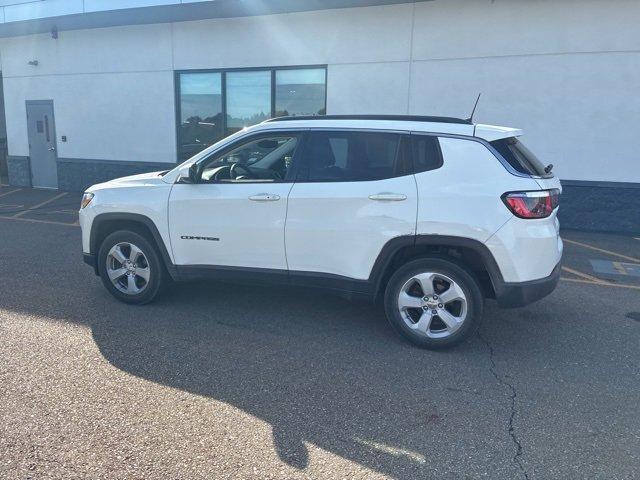 Photo of 2019 White Jeep Compass