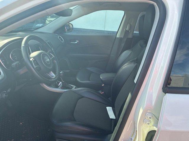 Photo of 2019 White Jeep Compass