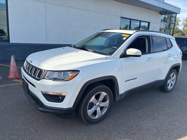 Photo of 2019 White Jeep Compass