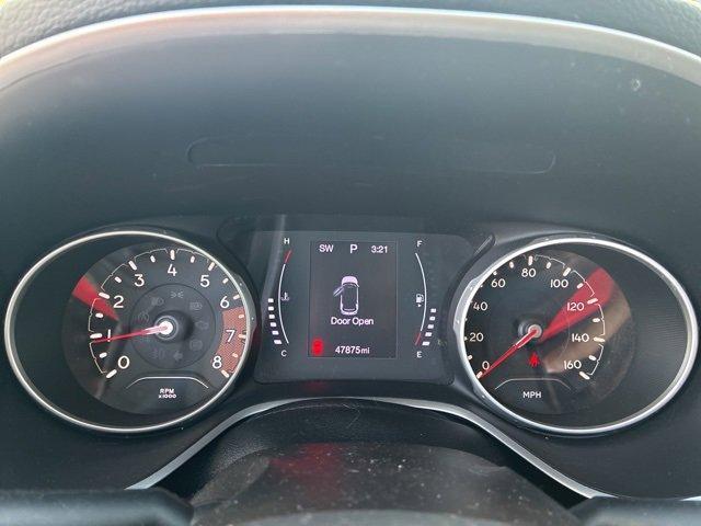 Photo of 2019 White Jeep Compass