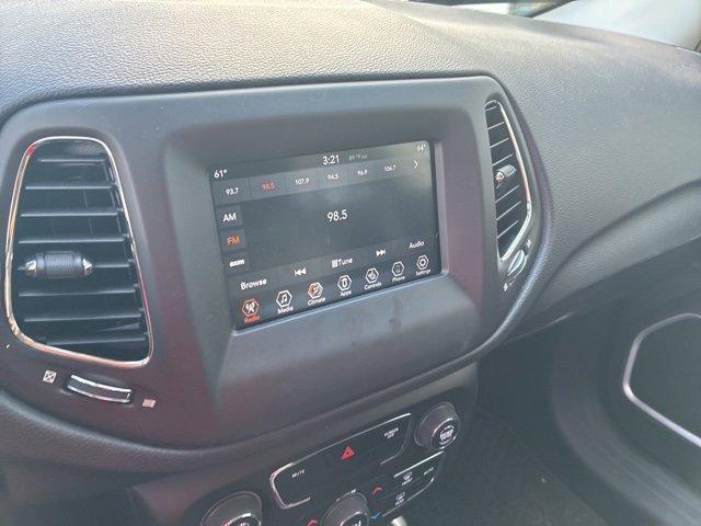 Photo of 2019 White Jeep Compass