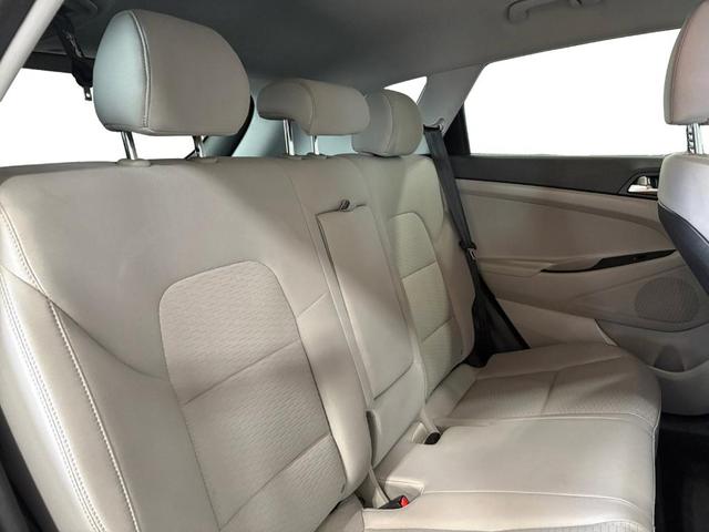 Photo of 2019 Dazzling White Hyundai TUCSON