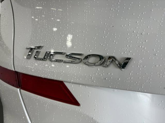 Photo of 2019 Dazzling White Hyundai TUCSON