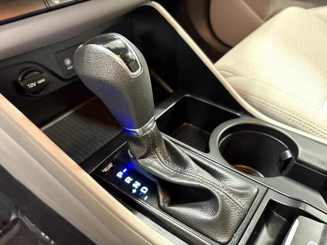 Photo of 2019 Dazzling White Hyundai TUCSON