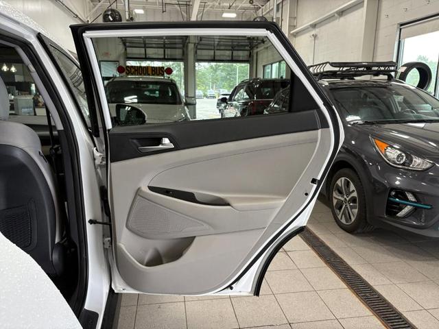 Photo of 2019 Dazzling White Hyundai TUCSON