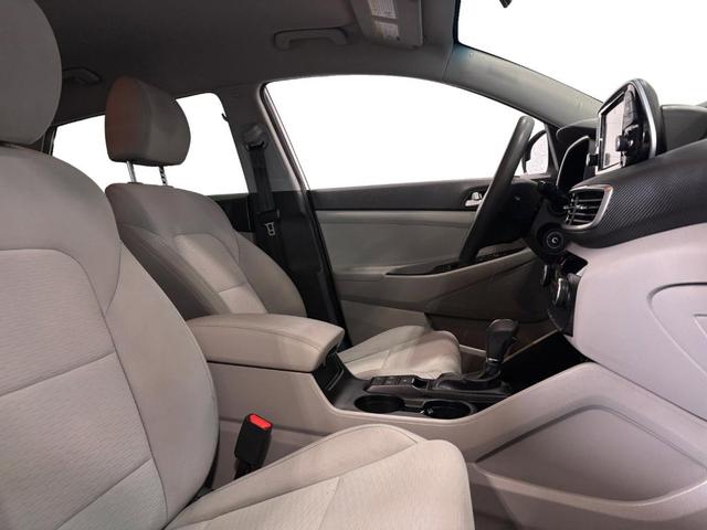 Photo of 2019 Dazzling White Hyundai TUCSON