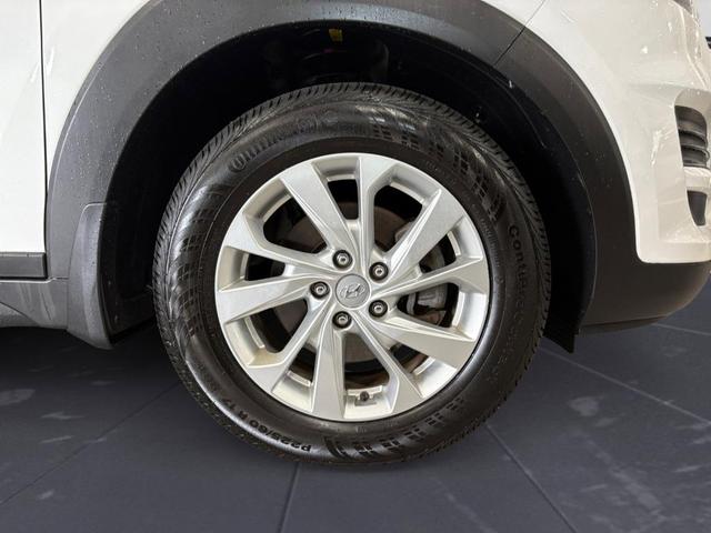 Photo of 2019 Dazzling White Hyundai TUCSON