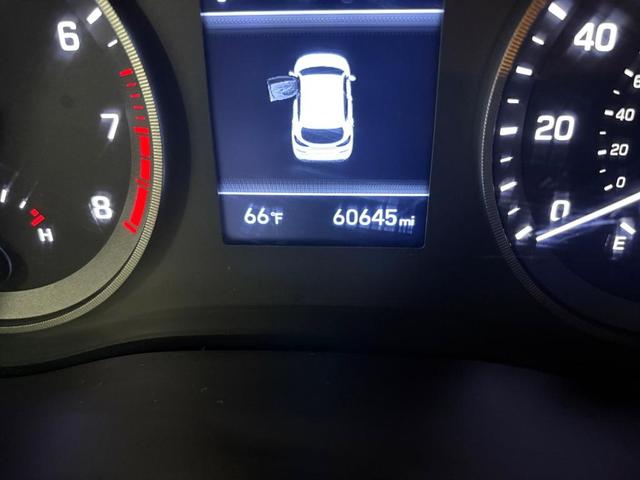 Photo of 2019 Dazzling White Hyundai TUCSON