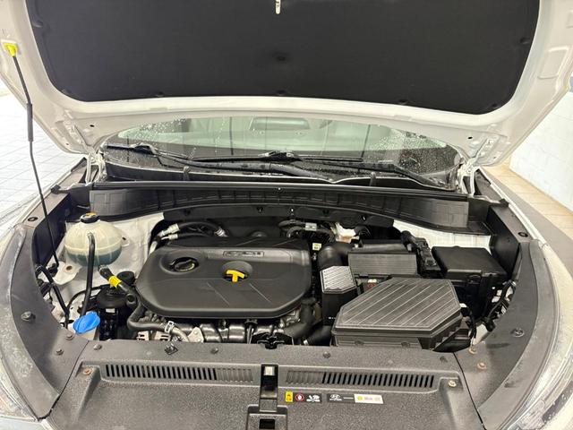 Photo of 2019 Dazzling White Hyundai TUCSON