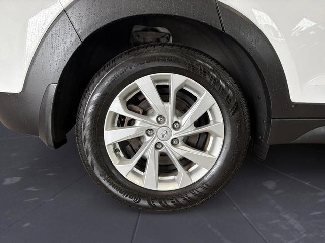 Photo of 2019 Dazzling White Hyundai TUCSON