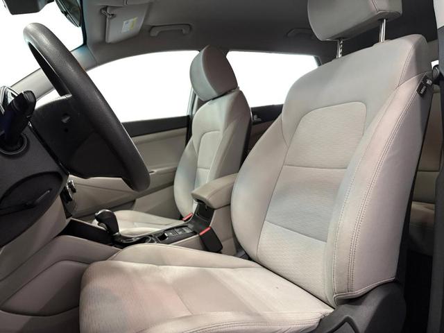 Photo of 2019 Dazzling White Hyundai TUCSON