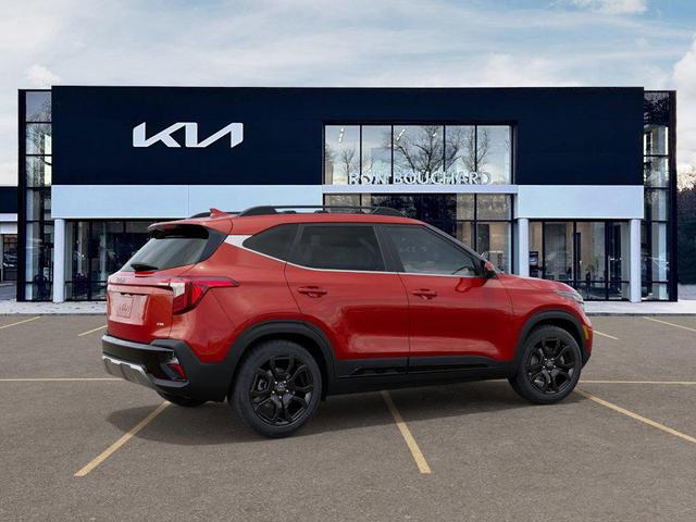 Photo of 2025 Orange Kia Seltos
