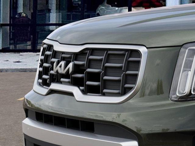 Photo of 2025 Green Kia Telluride