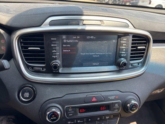 Photo of 2019 White Kia Sorento