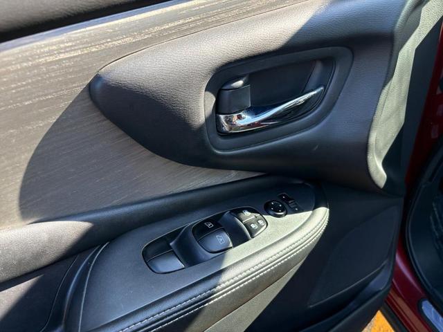 Photo of 2018 Red Nissan Murano