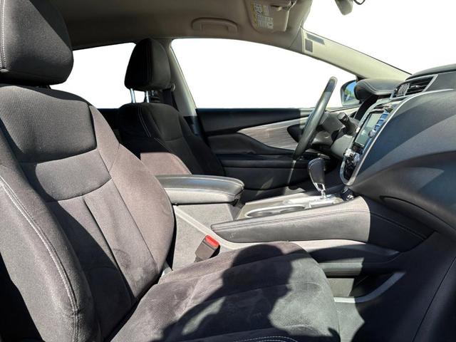 Photo of 2018 Red Nissan Murano