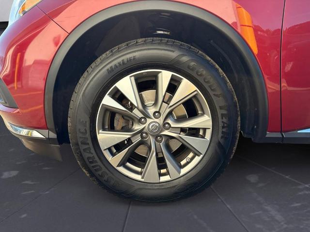 Photo of 2018 Red Nissan Murano