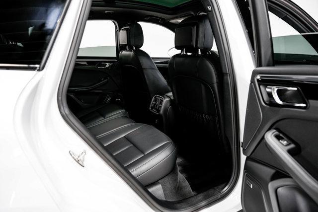 Photo of 2020 Carrara White Metallic Porsche Macan