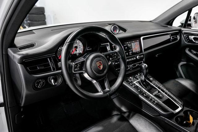 Photo of 2020 Carrara White Metallic Porsche Macan