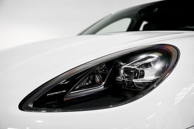 Photo of 2020 Carrara White Metallic Porsche Macan