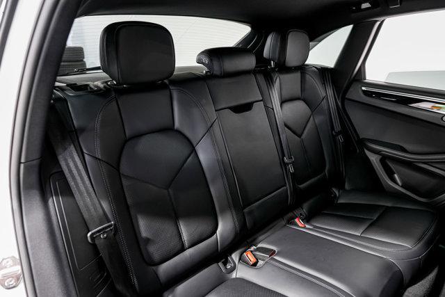 Photo of 2020 Carrara White Metallic Porsche Macan