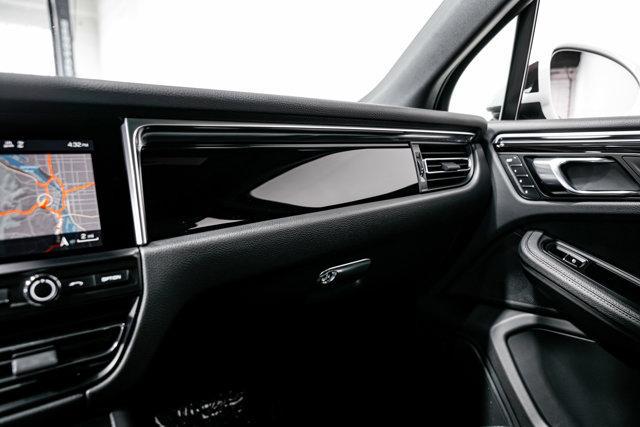 Photo of 2020 Carrara White Metallic Porsche Macan