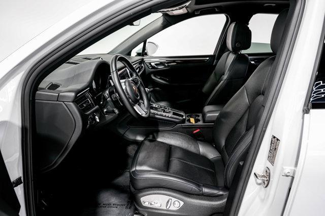 Photo of 2020 Carrara White Metallic Porsche Macan