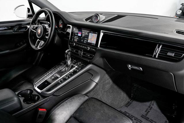 Photo of 2020 Carrara White Metallic Porsche Macan