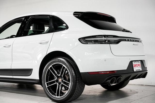 Photo of 2020 Carrara White Metallic Porsche Macan
