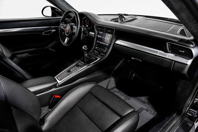 Photo of 2017 Jet Black Metallic Porsche 911