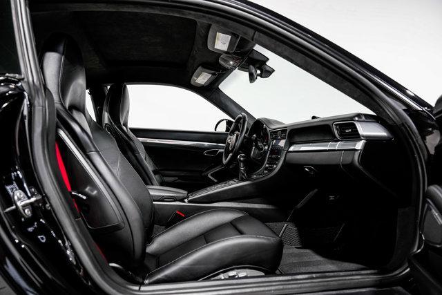 Photo of 2017 Jet Black Metallic Porsche 911