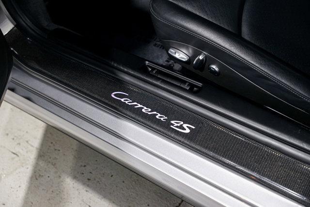 Photo of 2006 Arctic Silver Metallic Porsche 911