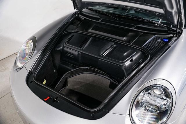 Photo of 2006 Arctic Silver Metallic Porsche 911