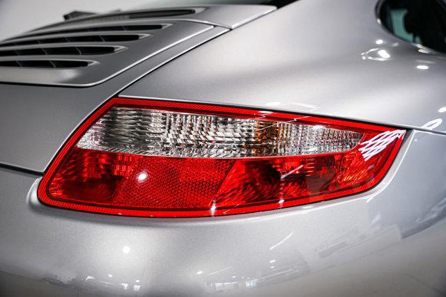 Photo of 2006 Arctic Silver Metallic Porsche 911