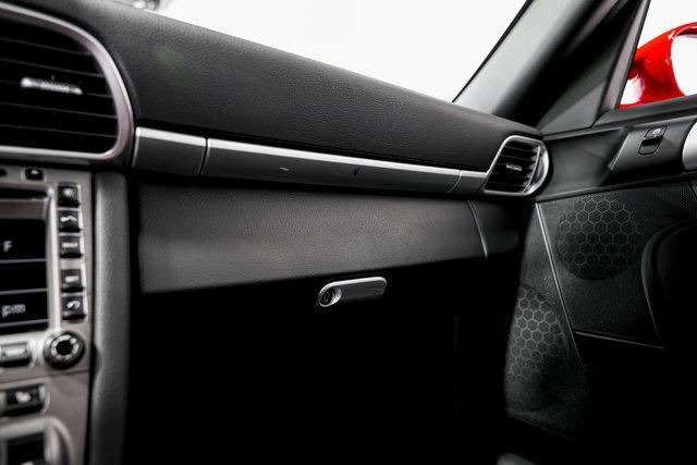 Photo of 2006 Guards Red Porsche 911
