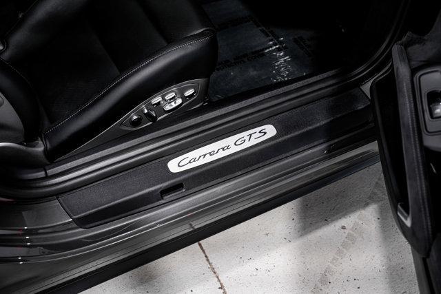 Photo of 2018 Agate Grey Metallic Porsche 911