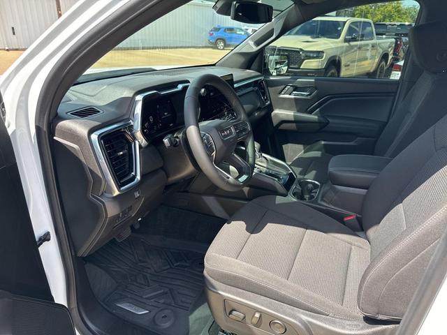 Photo of 2025 Summit White GMC Canyon