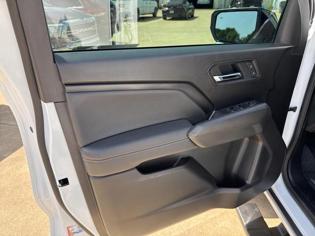 Photo of 2025 Summit White GMC Canyon