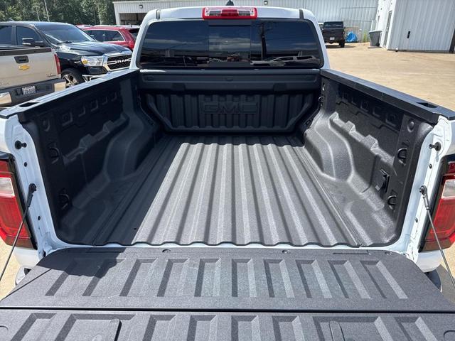 Photo of 2025 Summit White GMC Canyon