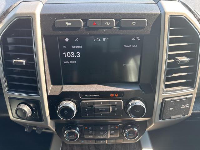 Photo of 2019 Oxford White Ford F-250