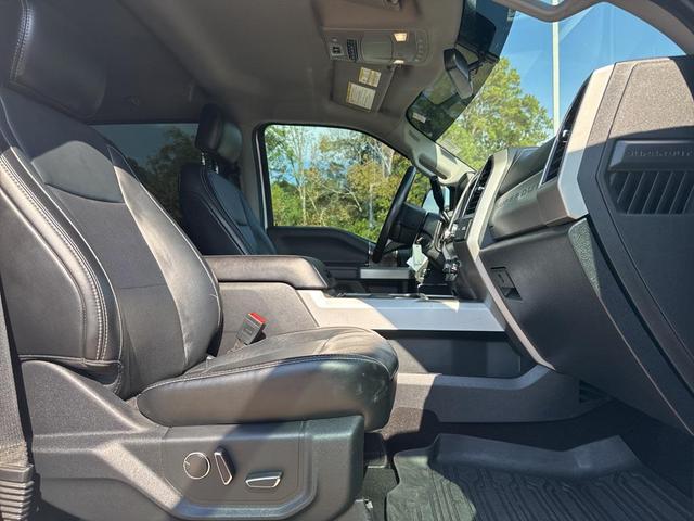 Photo of 2019 Oxford White Ford F-250