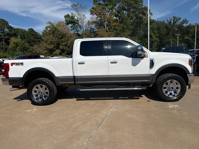 Photo of 2019 Oxford White Ford F-250