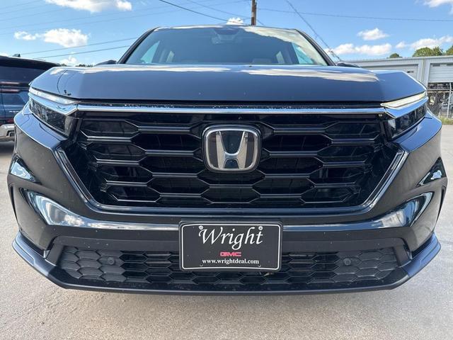 Photo of 2025 sparkle silver metallic Honda CR-V