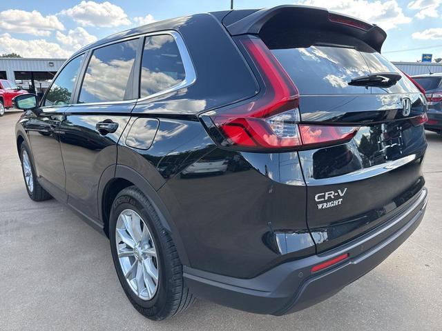 Photo of 2025 sparkle silver metallic Honda CR-V