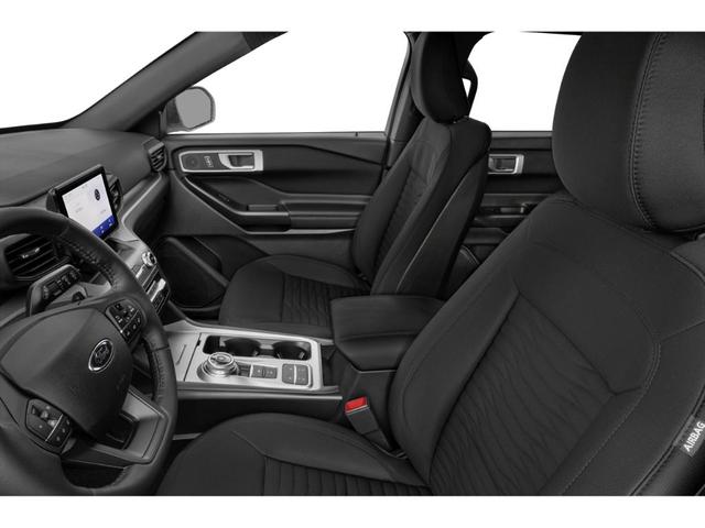 Photo of 2022 Silver Metallic Ford Explorer
