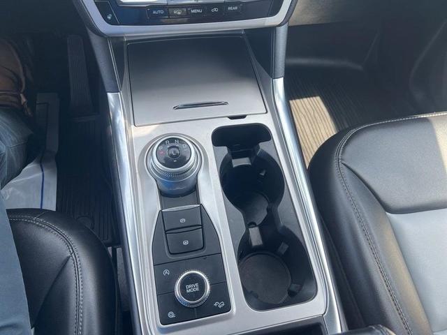 Photo of 2022 Silver Metallic Ford Explorer