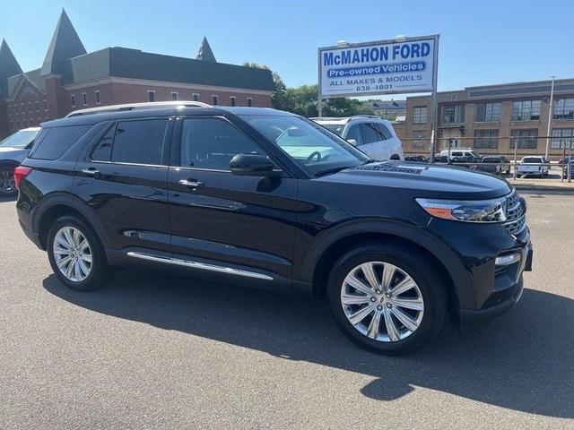 Photo of 2022 Agate Black Metallic Ford Explorer