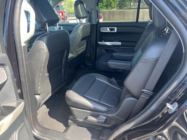 Photo of 2022 Agate Black Metallic Ford Explorer