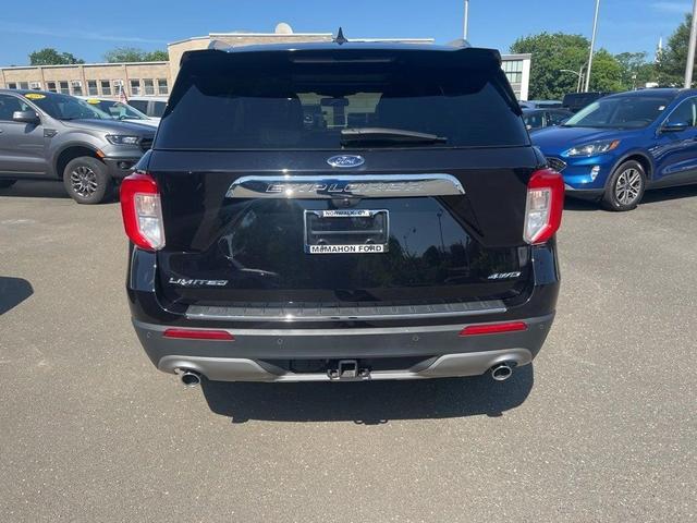 Photo of 2022 Agate Black Metallic Ford Explorer
